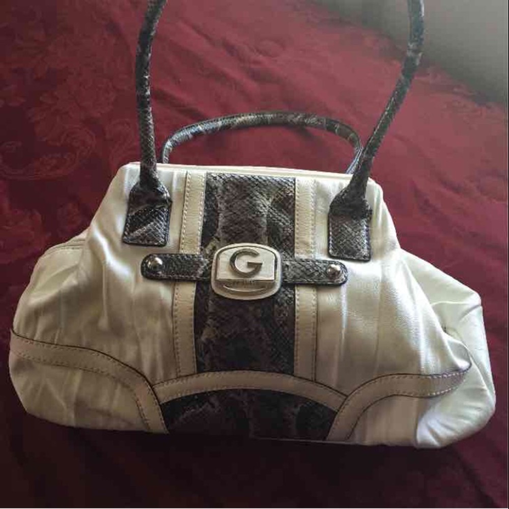 Guess purse