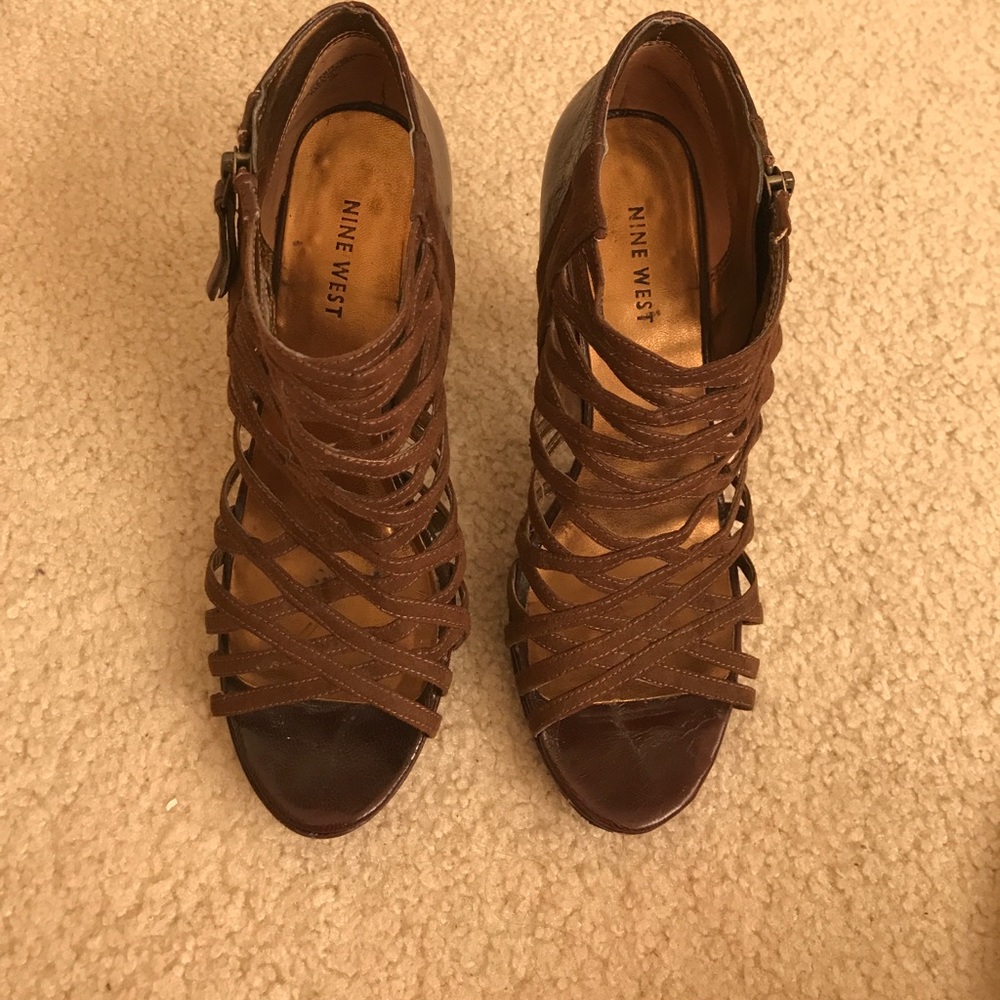 Shoes - Picture 4 of 4