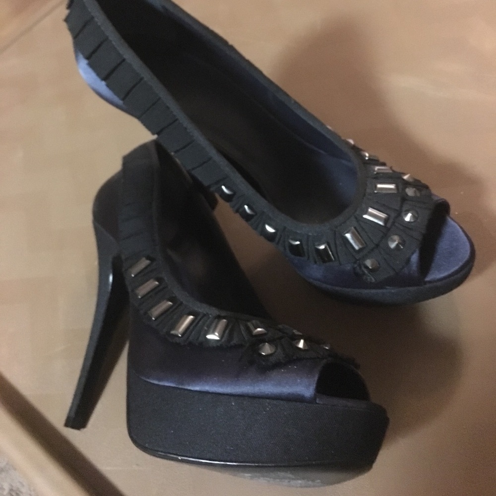 Tory Burch navy heels