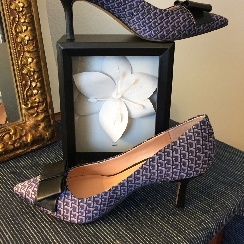 [donated] RARE Sole Society Printed Pumps Black Bow