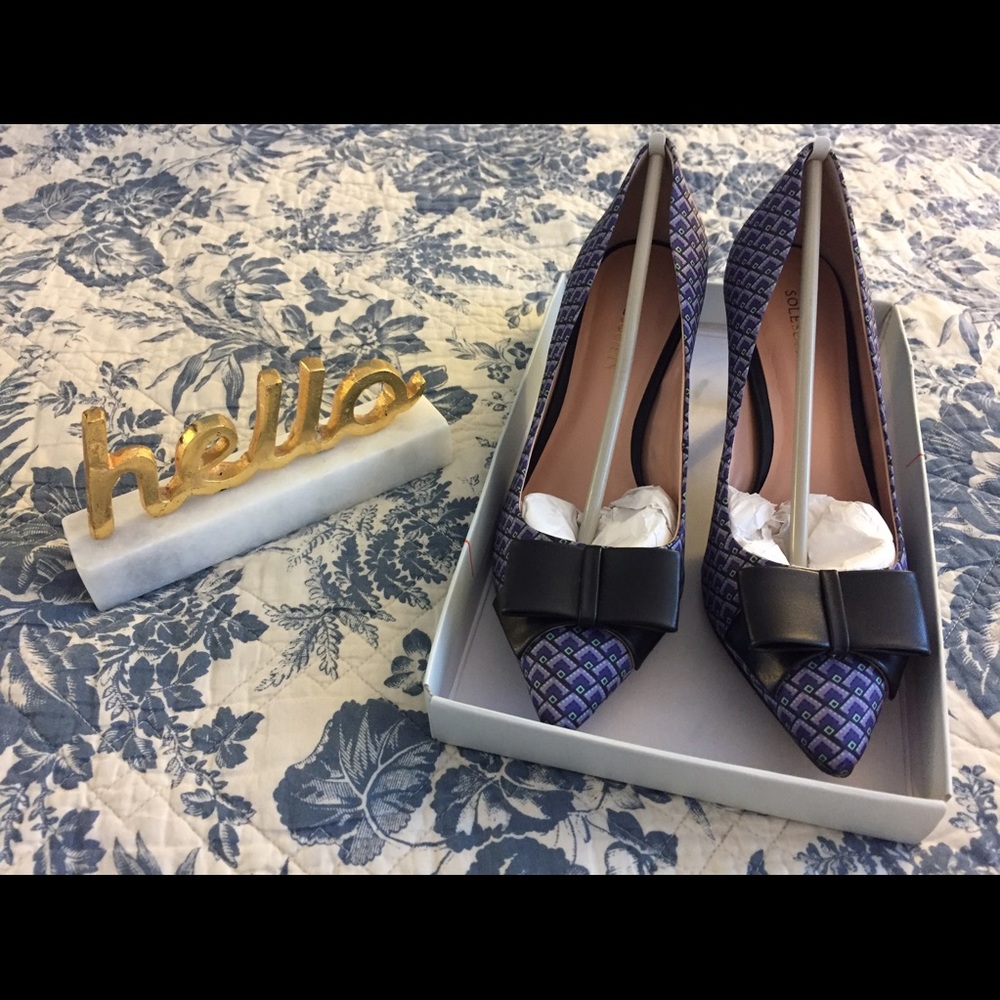 [donated] RARE Sole Society Printed Pumps Black Bow - Picture 3 of 5