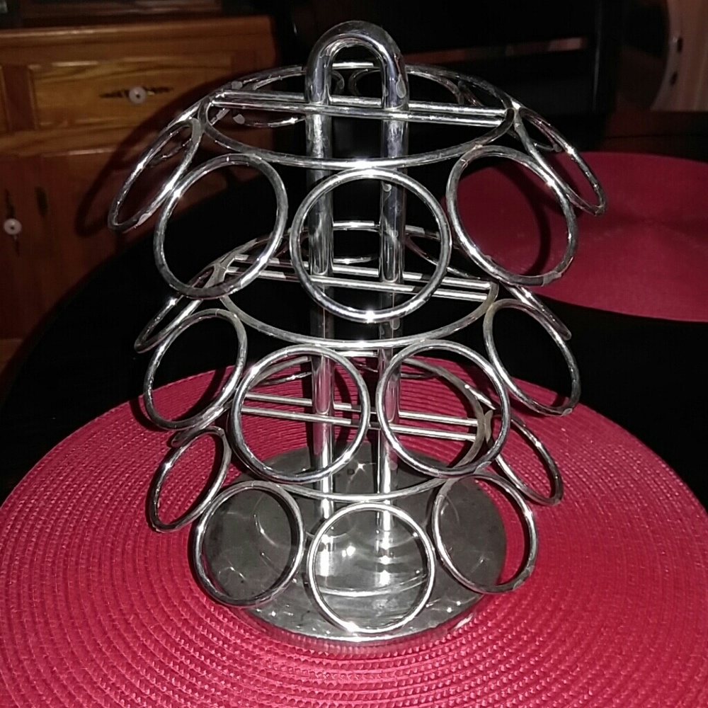 Keurig dispensing cup holder