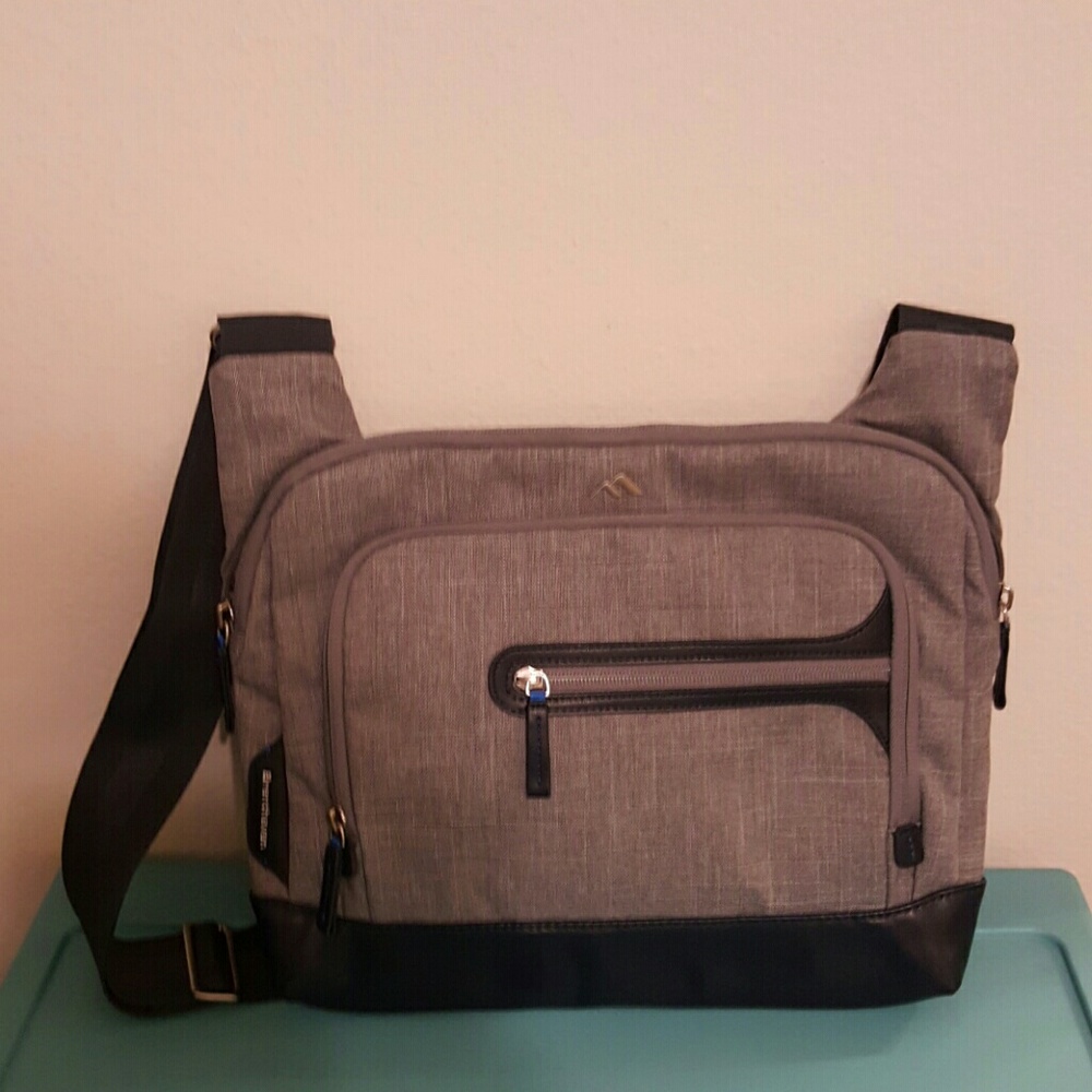 Brenthaven Collins Courier briefcase / laptop bag