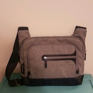 Brenthaven Collins Courier briefcase / laptop bag