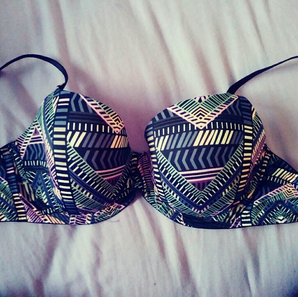 vs PINK bra