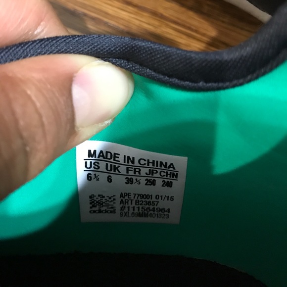 ADIDAS TUBULAR - Picture 4 of 5