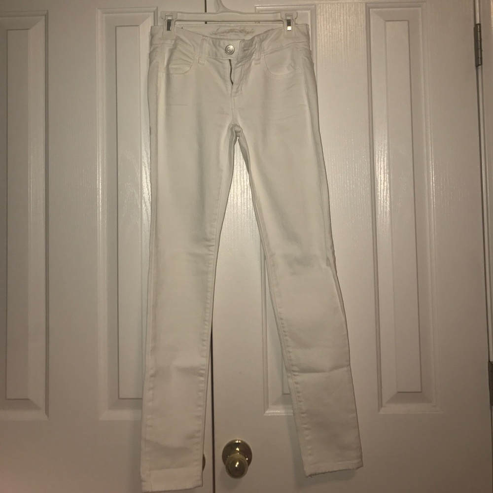 White American Eagle stretch jeans