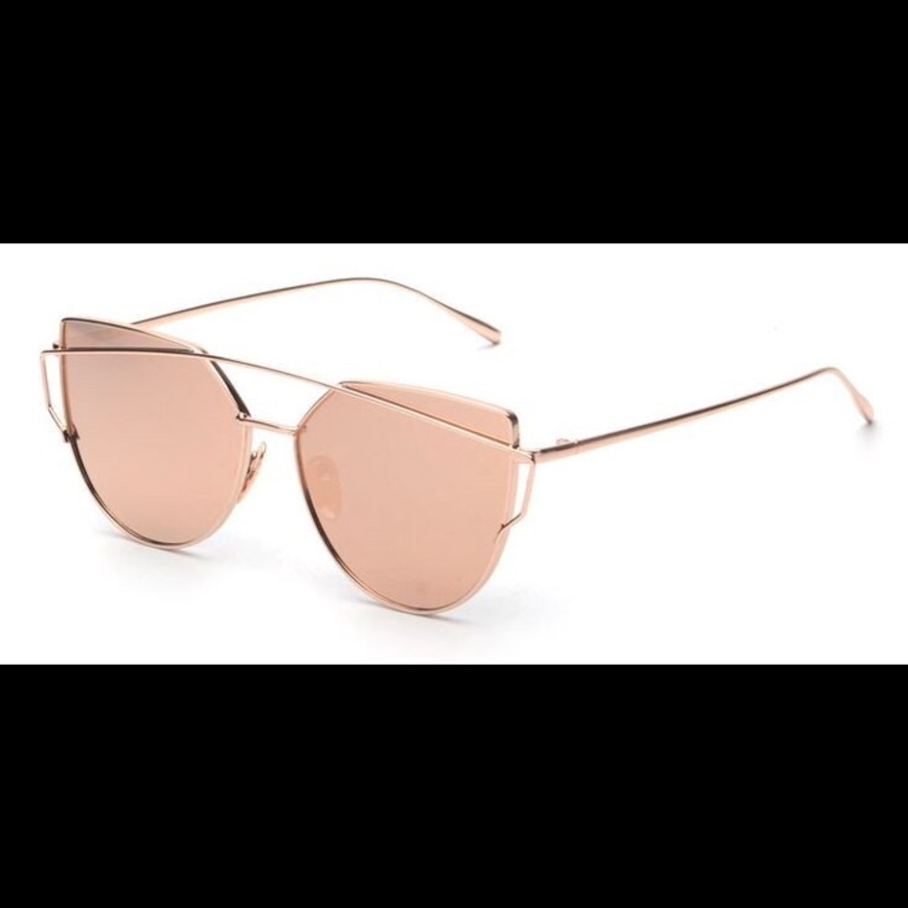 Cat eye sunglasses