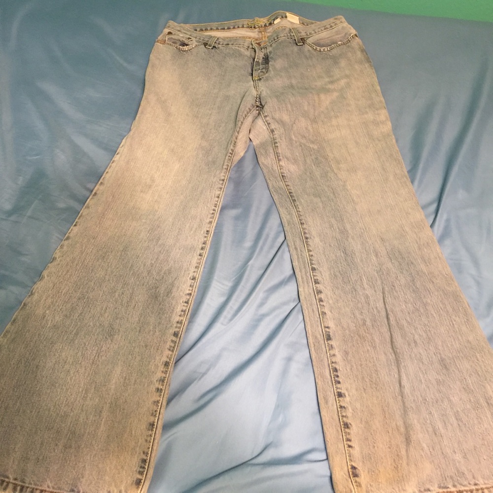 Jeans