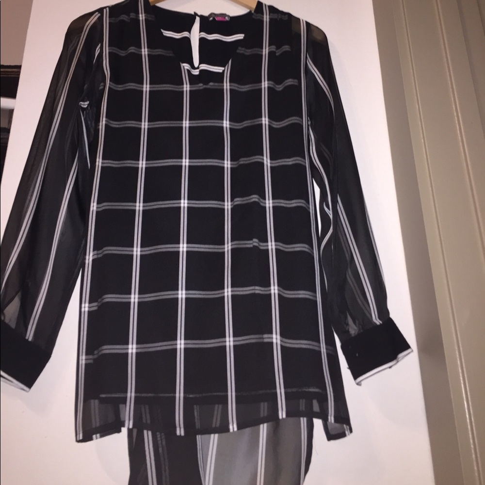 Vince Camuto Top.