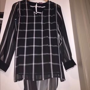 Vince Camuto Top.