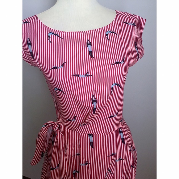 Retro vintage style striped swimmers printed dress - Picture 5 of 5