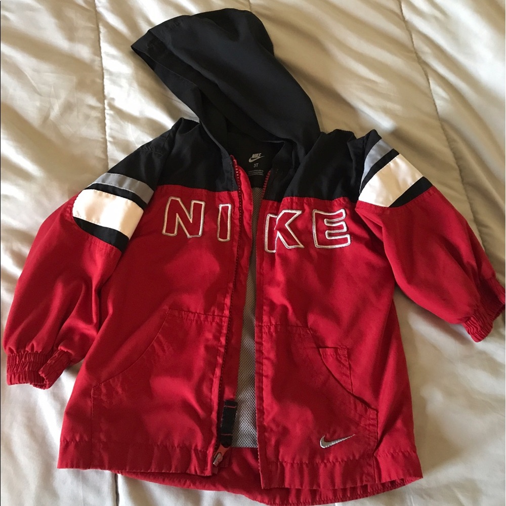 Nike Hooded windbreaker jacket. Size 3T