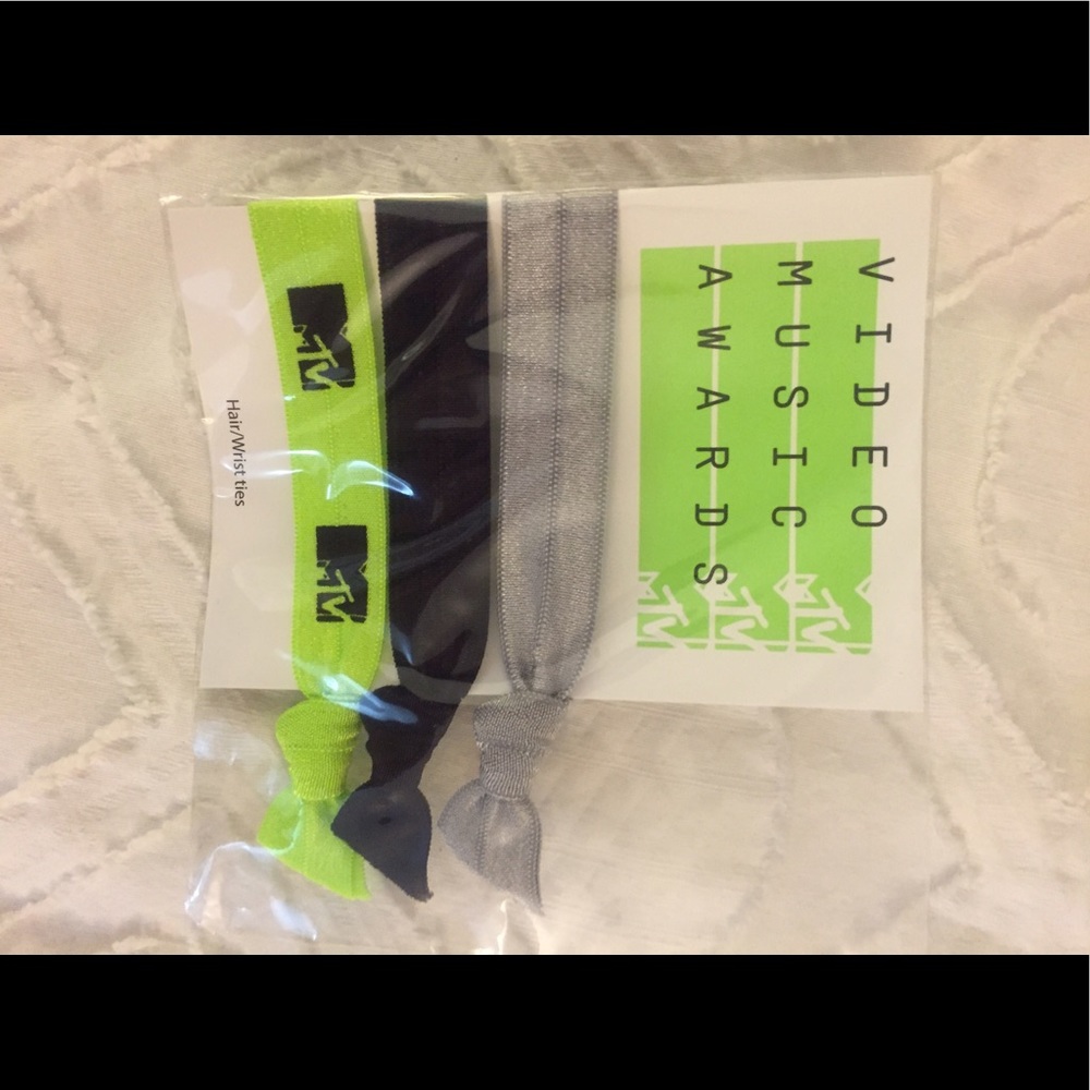 Package of 3 hair ties from MTV VMAs