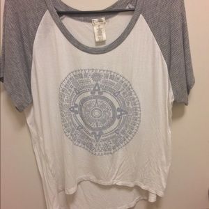 Boho white & gray t-shirt