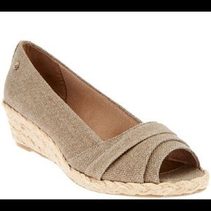 2 Pair LifeStride Wedges