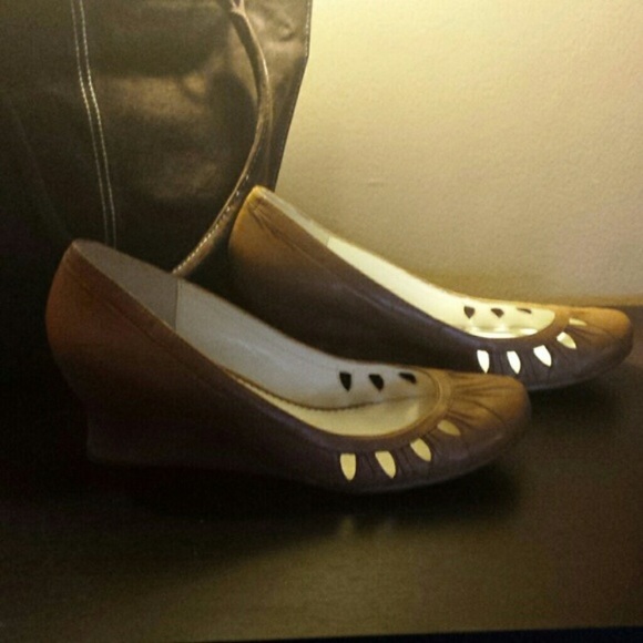 Report wedge cutout heels - Picture 2 of 4