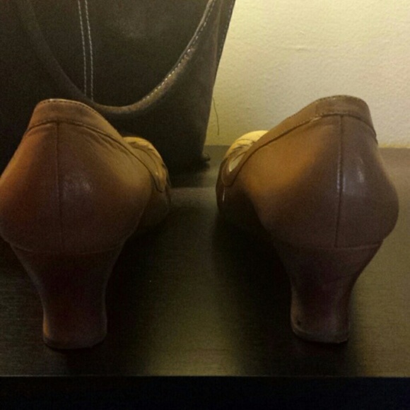 Report wedge cutout heels - Picture 3 of 4