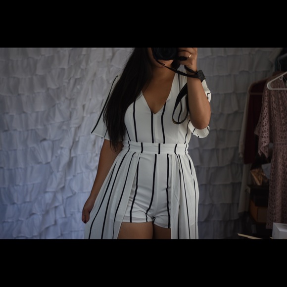 Beautiful Striped open Back Maxi Romper S M L - Picture 3 of 6