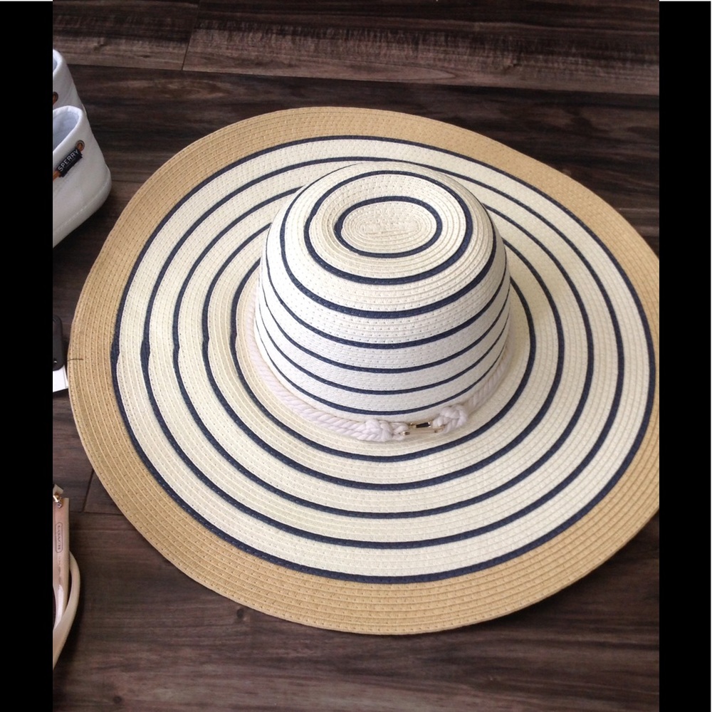 NWT Ck sun Hat UPF 40+!!