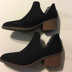 Fergalicious ankle boot size 7.5