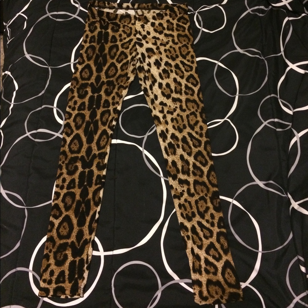 Cheetah print leggings