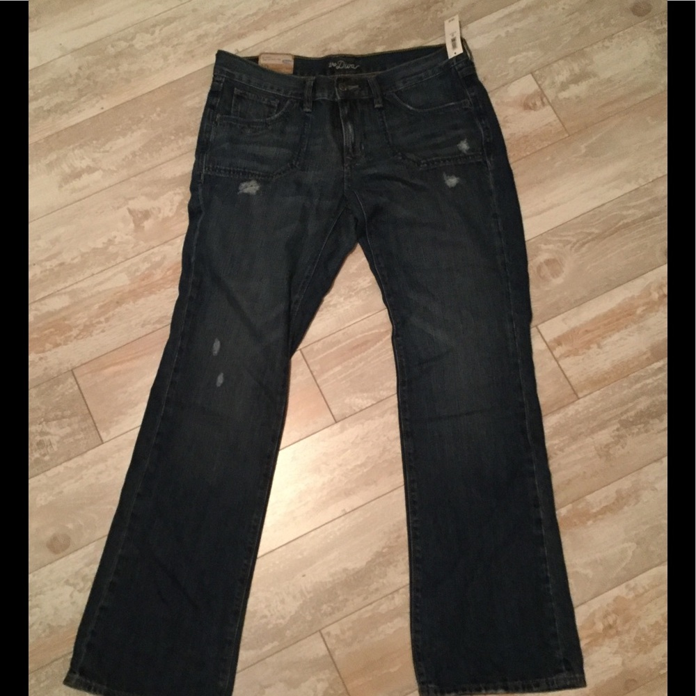 NWT size 10 Old Navy distressed "Diva" jeans