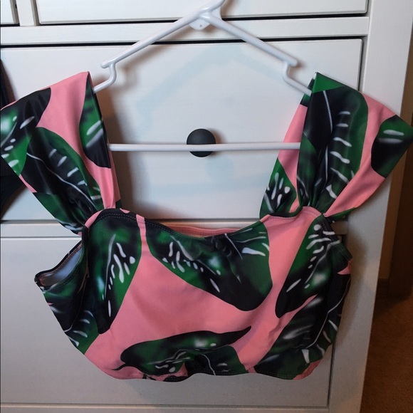 💕Closeout💕Flowered Bikini Top - Picture 2 of 4