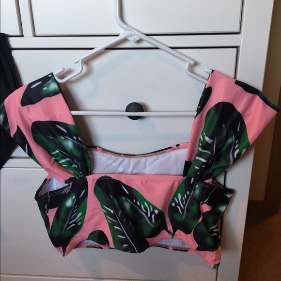 💕Closeout💕Flowered Bikini Top - Picture 3 of 4