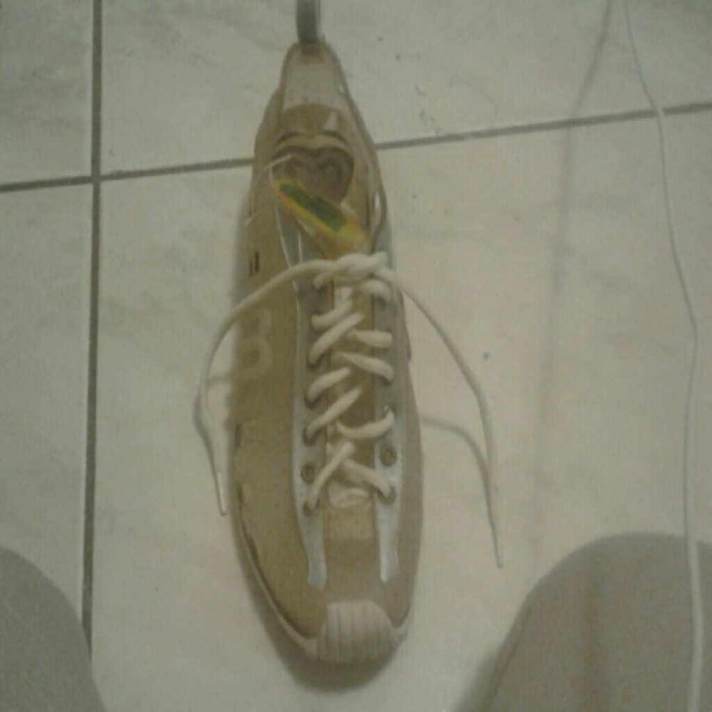 Sneaker look brand new bymelussa