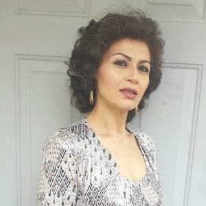 Meet your Posher, Rosana