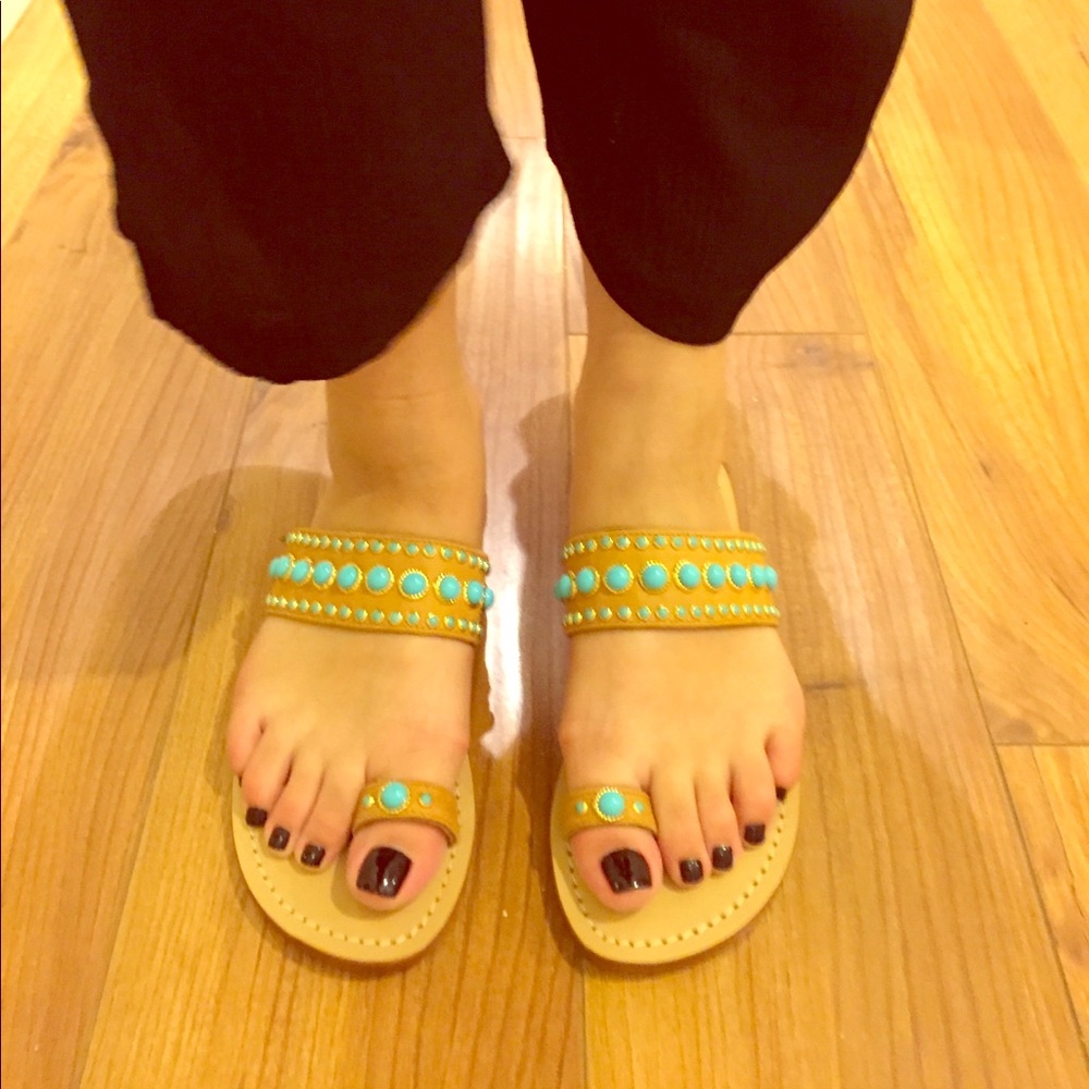 Camel suede toe ring with turquoise studs