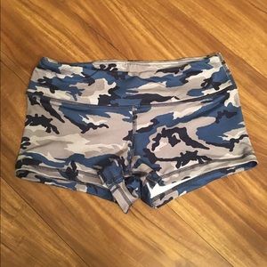Limited edition FLEO blue camo shorts size Small