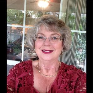 Meet your Posher, Libby