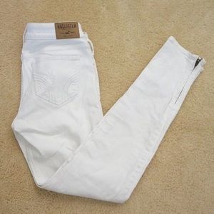 NWOT Hollister White Ankle Jeans