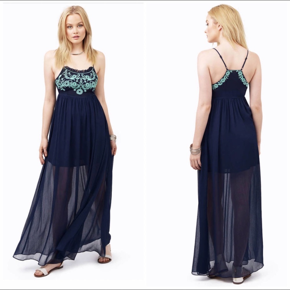 New with tag Size XS Tobi blue maxi dress