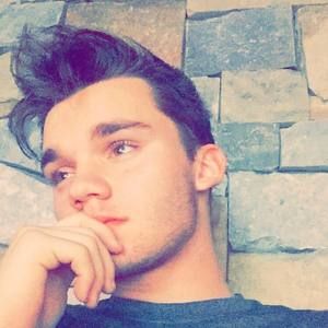 Meet your Posher, Wade