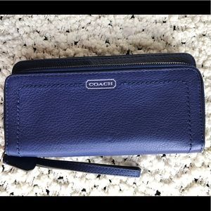 Coach multi pocket wallet