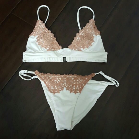 Blue life eclipse tri top in white sand - Picture 2 of 4