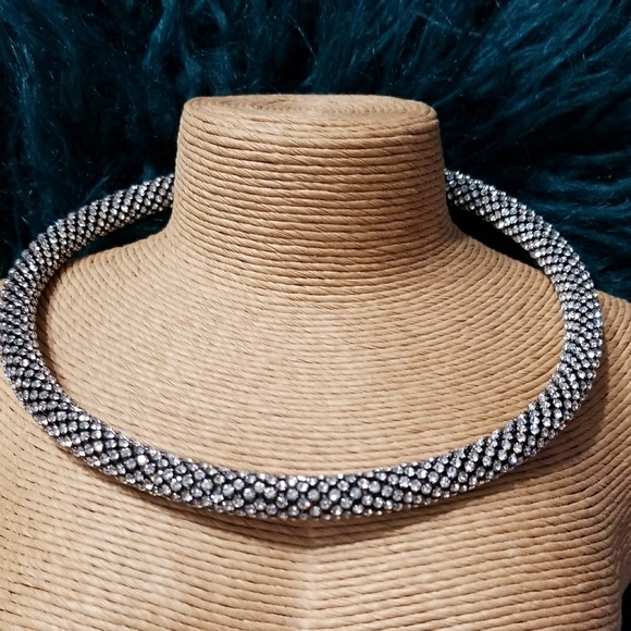 Choker - Picture 2 of 5