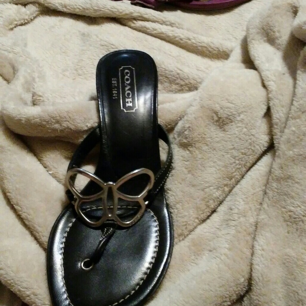 Sandals with heel