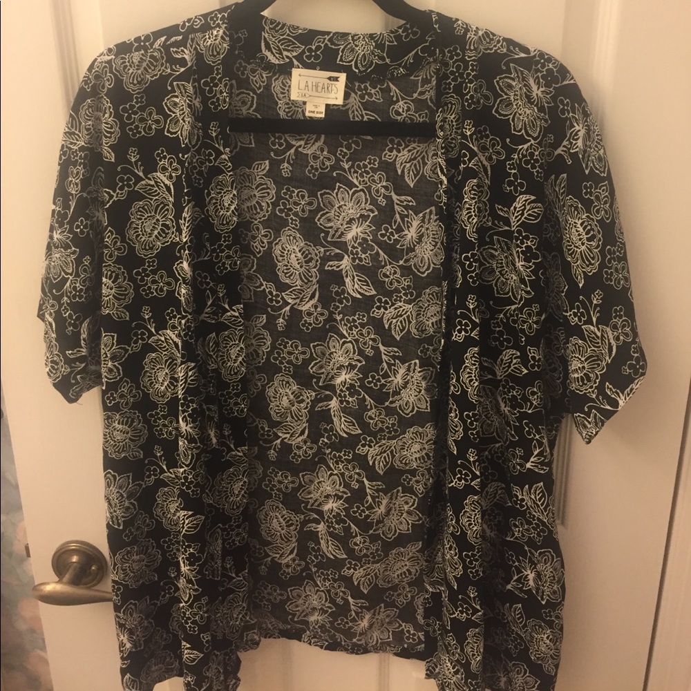 Black/White Floral Kimono