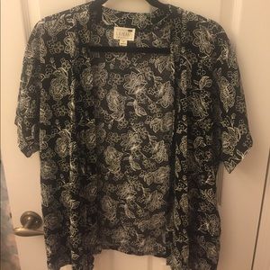 Black/White Floral Kimono