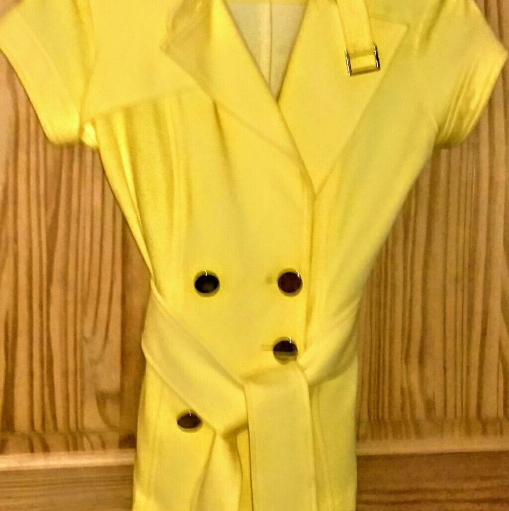 Stunning Yellow Cache blazer.