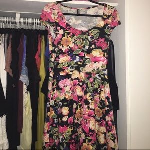 floral skater dress 🌺 excellent condition