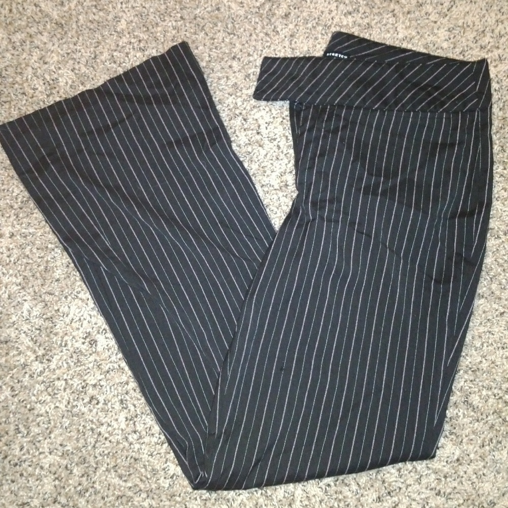 SOLD🛑🛑Pinstriped black dress pants
