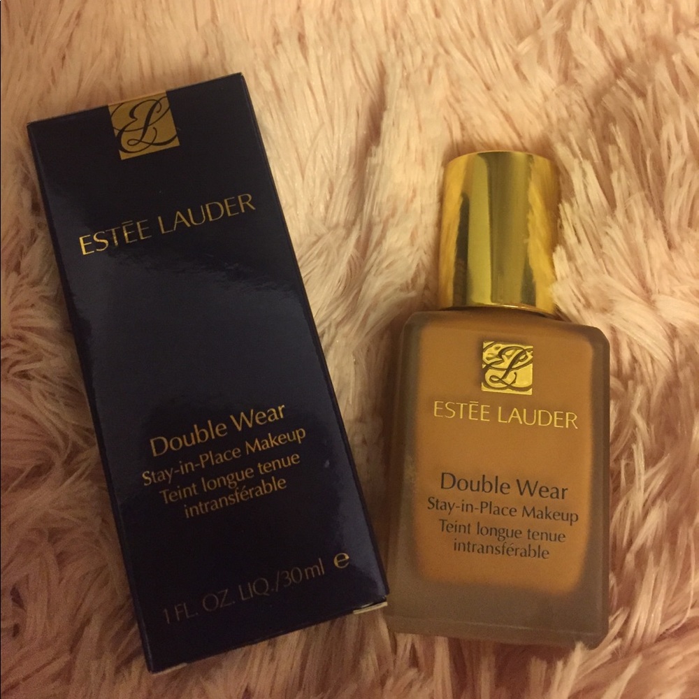 Estée Lauder Double Wear (5W2-Rich Caramel)