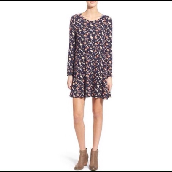 ISO 'Lauren' Long Sleeve Shift Dress - Picture 2 of 3