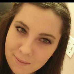 Meet your Posher, Alicia