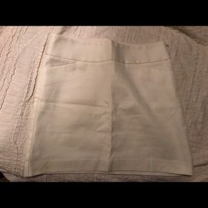 Size6 Ann Taylor Loft off white Skirt